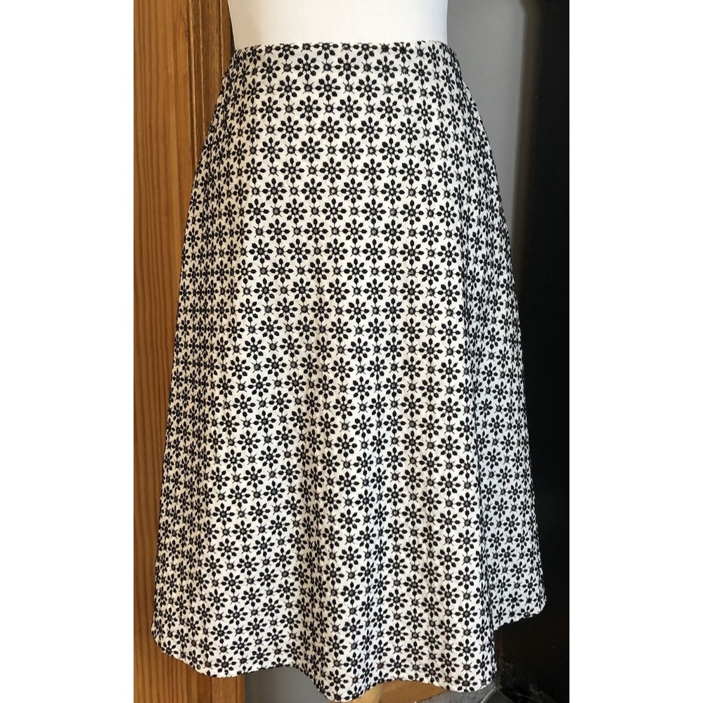 Autograph NY Floral Embroidered Skirt Sz 6 White Black Cotton Cottagecore City